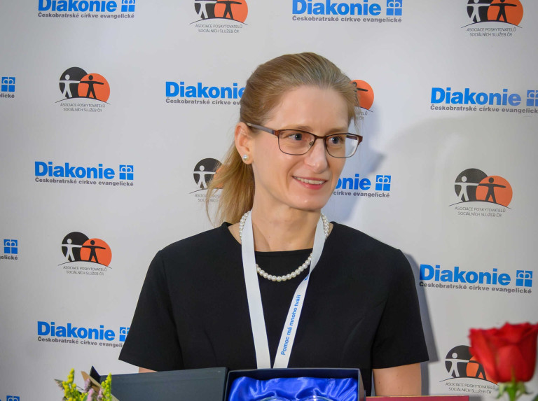 „Samotný člověk nezvládne to, co ve spojení s dalšími lidmi,“ tvrdí Jitka Rýznarová